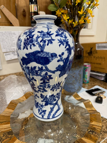 Blue & white Vase