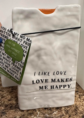 Love Makes Me Happy Ceramic Vase