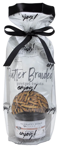 Everyday Grab and Go Giftset with Bacon Pepper Dip and Braided Butter Pretzels