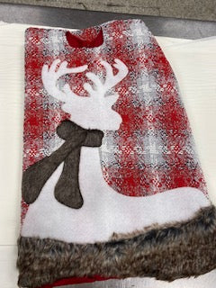 Rustic Deer Head Tree Skirt
