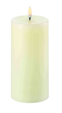 Pillar Candle (7.8 x 15 cm)