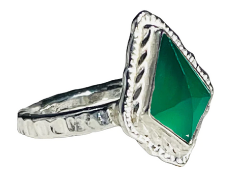 Kite Gemstone Ring